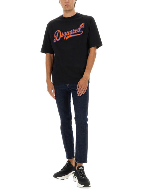 T-SHIRT WITH LOGO