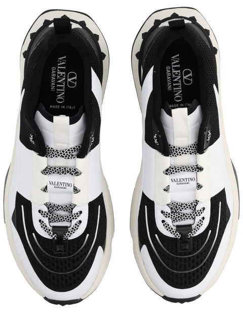 "TRUE ACT" SNEAKER