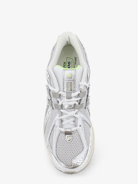 U19063 mesh sneakers with logo on the side