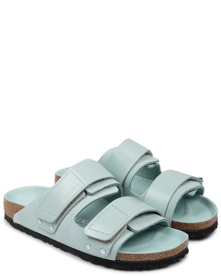 uji sandal