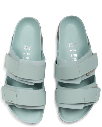 uji sandal