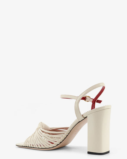VG Annet leather sandals with metal VLogo