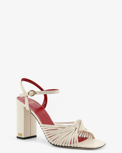 VG Annet leather sandals with metal VLogo