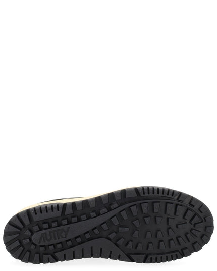 "WILDPACE LOW" SNEAKER
