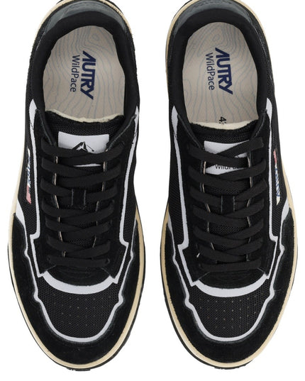 "WILDPACE LOW" SNEAKER