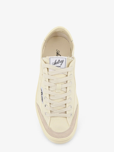 Windscape canvas sneakers with side logo label