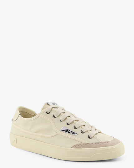 Windscape canvas sneakers with side logo label