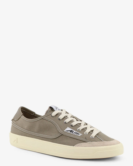 Windscape canvas sneakers with side logo label