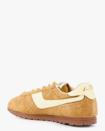 Windspinsuede sneakers