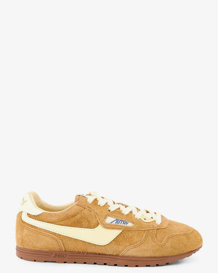 Windspinsuede sneakers